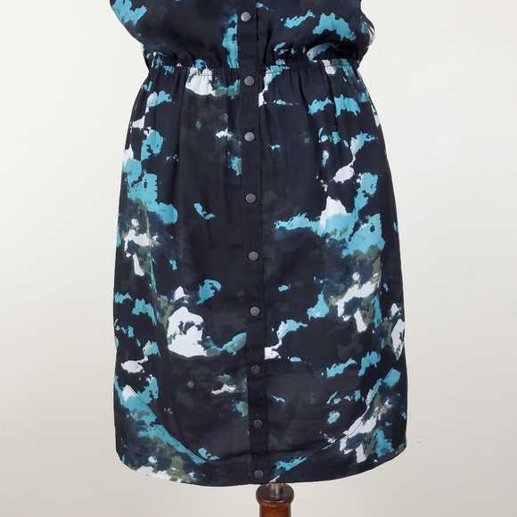 UO Silence + Noise Cold Shoulder Dress - Picture 12 of 15